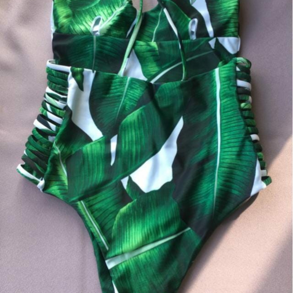 One piece bathing suit - Picture 2 of 4